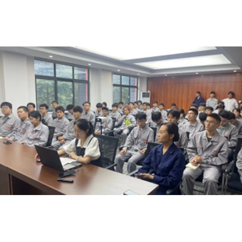 中國礦業(yè)大學學生赴質(zhì)子動力徐州公司交流學習并開展社會實踐